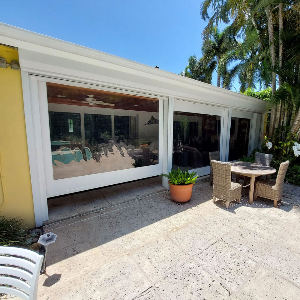 Motorized Screens Services - Vinylr Screen | Ace Screen Repair and More